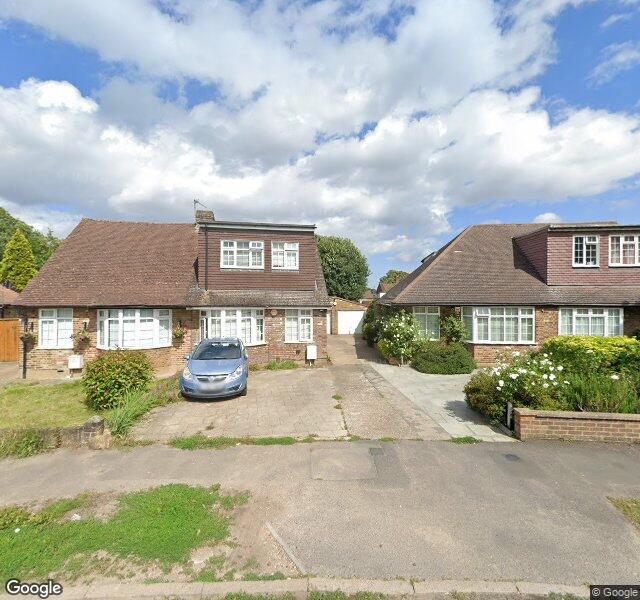 Small freehold land parcel in Iver village, Buckinghamshire